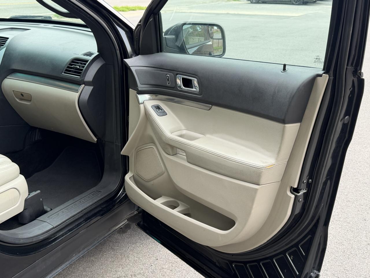 2013 Ford Explorer Base - Photo 17