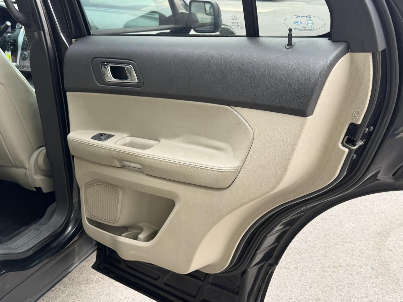2013 Ford Explorer Base - Photo 19