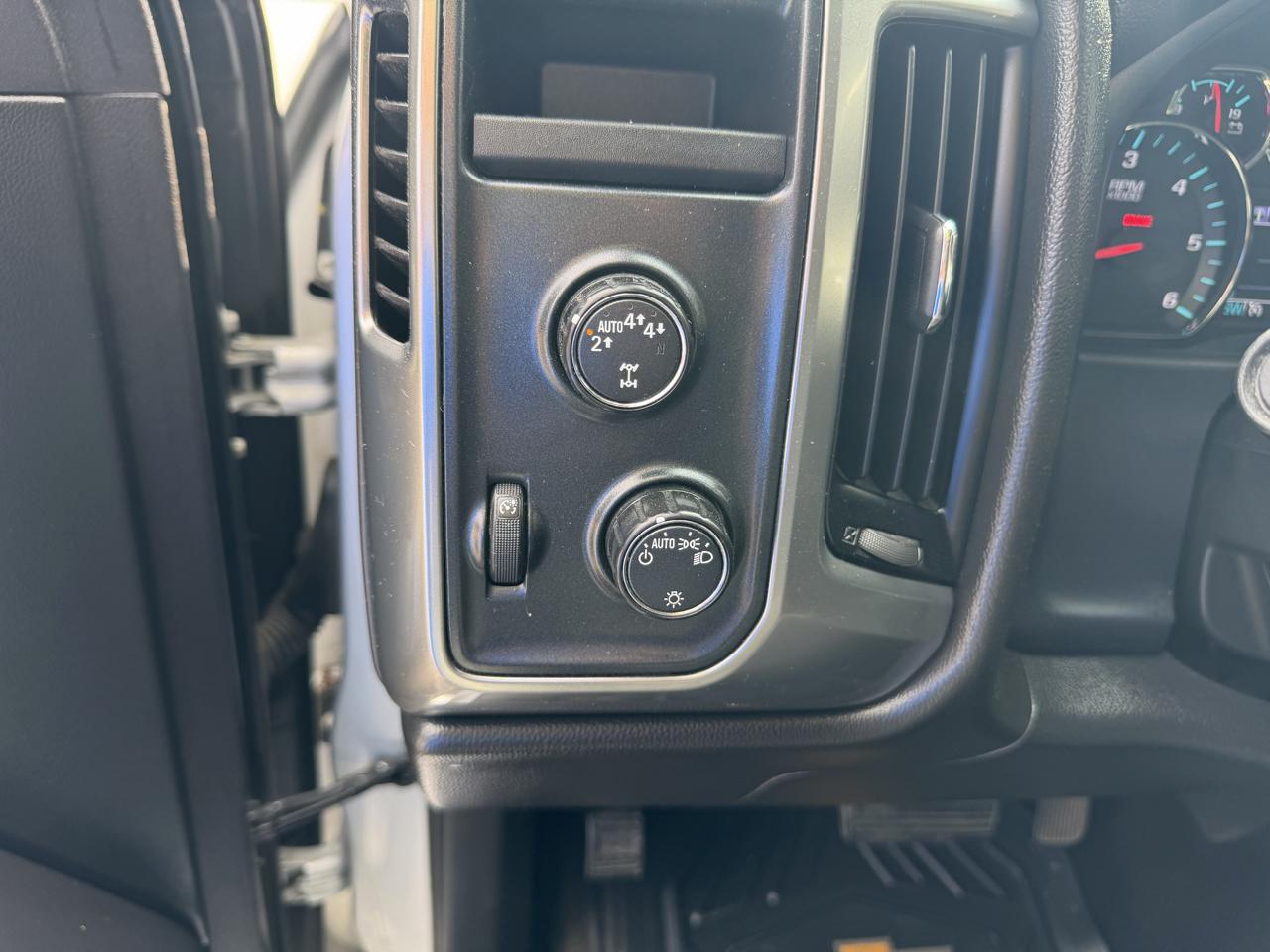 2018 Chevrolet Silverado 1500 LT - Photo 15