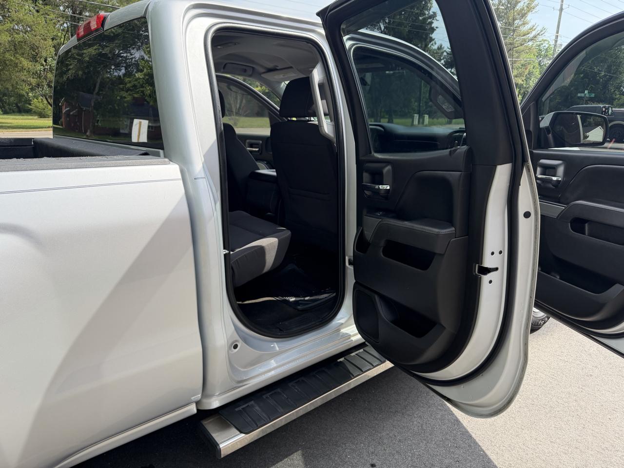 2018 Chevrolet Silverado 1500 LT - Photo 23