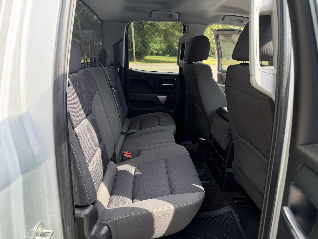 2018 Chevrolet Silverado 1500 LT - Photo 24