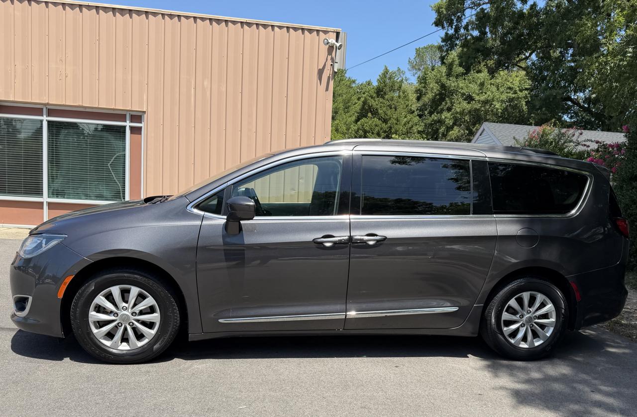 Chrysler Pacifica Touring-L 2017