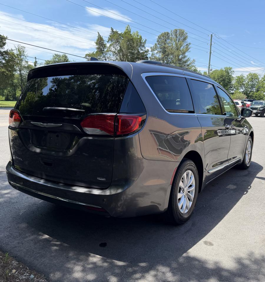Chrysler Pacifica Touring-L 2017