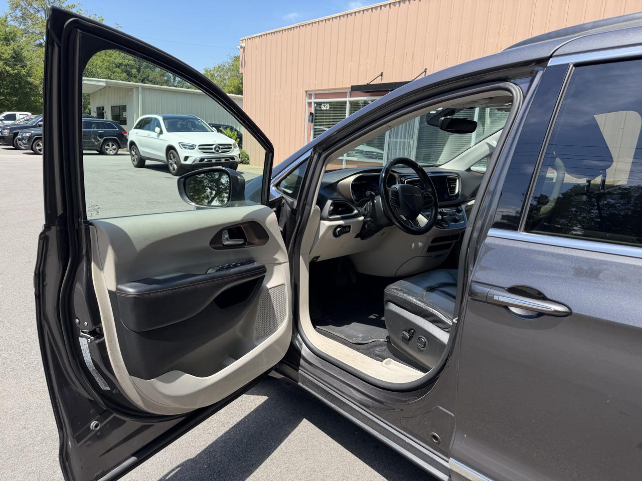 Chrysler Pacifica Touring-L 2017