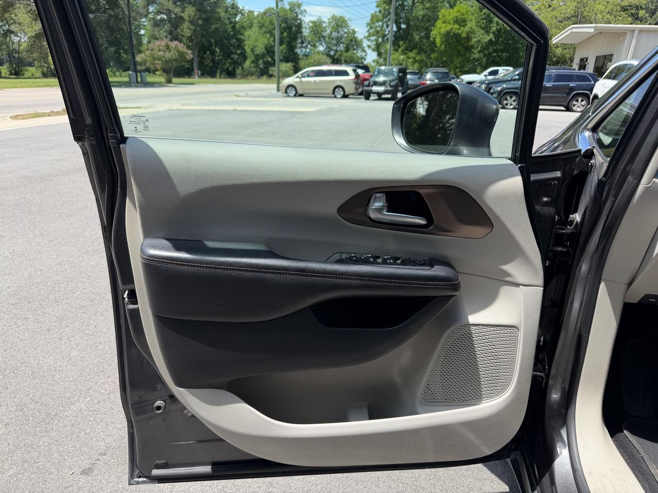 Chrysler Pacifica Touring-L 2017