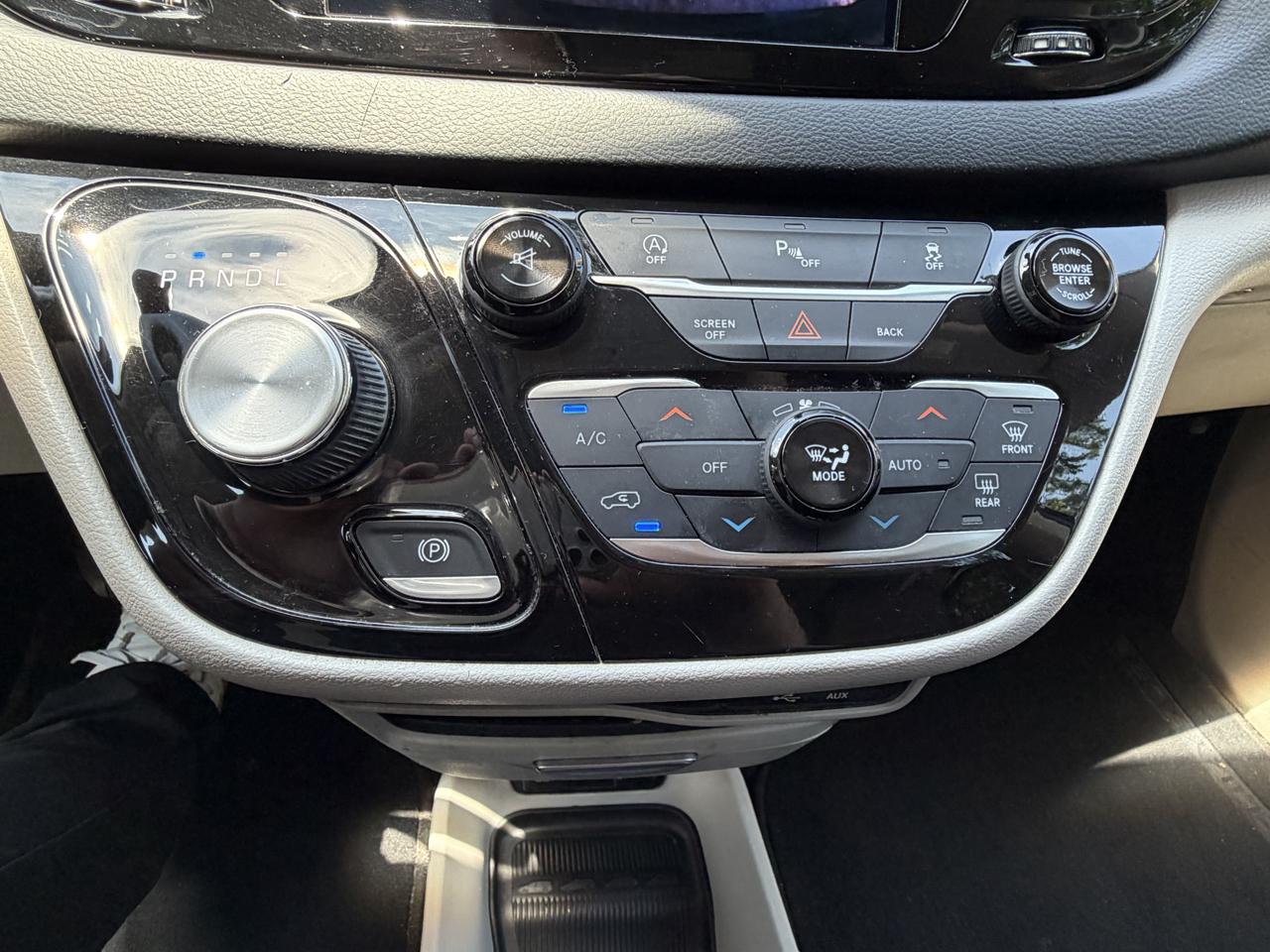 Chrysler Pacifica Touring-L 2017