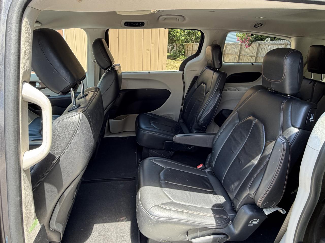 Chrysler Pacifica Touring-L 2017
