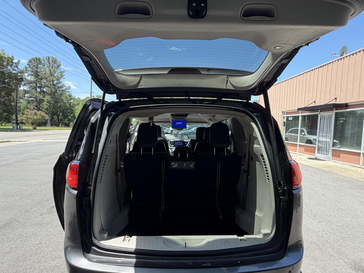 Chrysler Pacifica Touring-L 2017