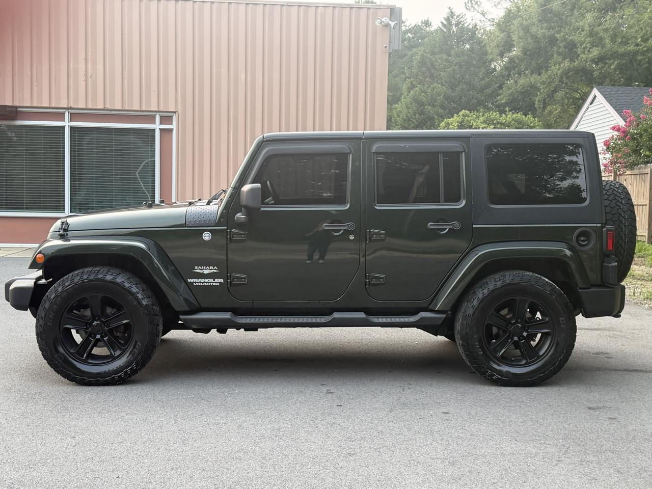Jeep Wrangler Unlimited Sahara 4WD 2011