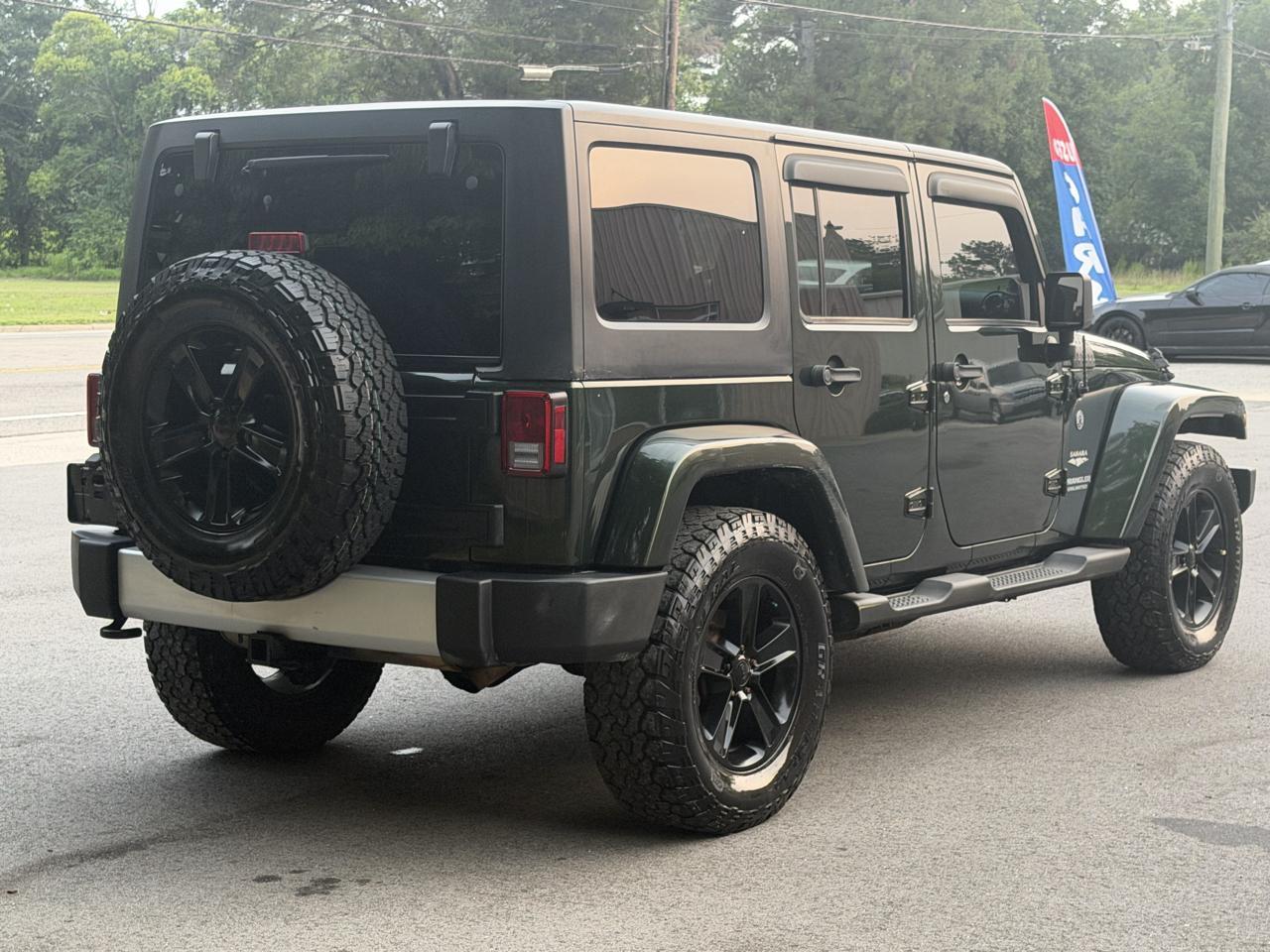 Jeep Wrangler Unlimited Sahara 4WD 2011