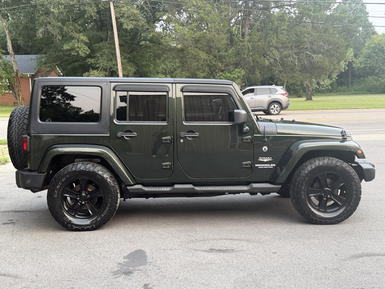 Jeep Wrangler Unlimited Sahara 4WD 2011