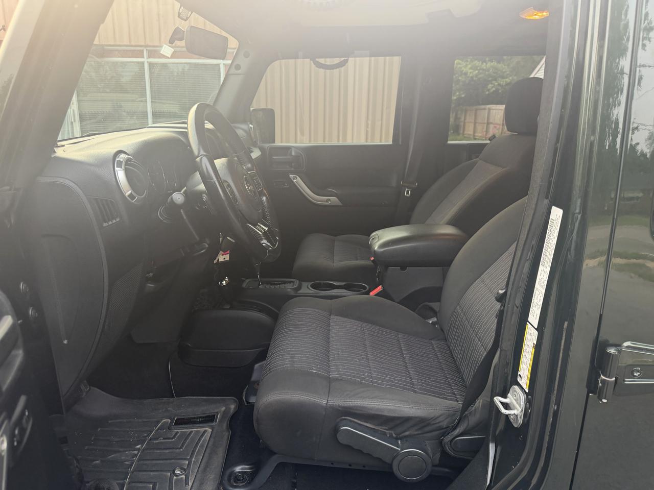 Jeep Wrangler Unlimited Sahara 4WD 2011