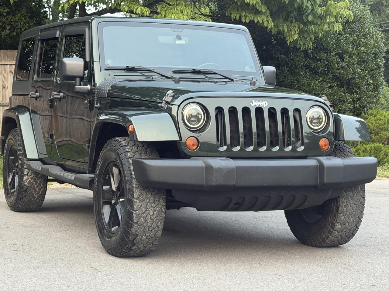 2011 Jeep Wrangler Unlimited Sahara 4WD