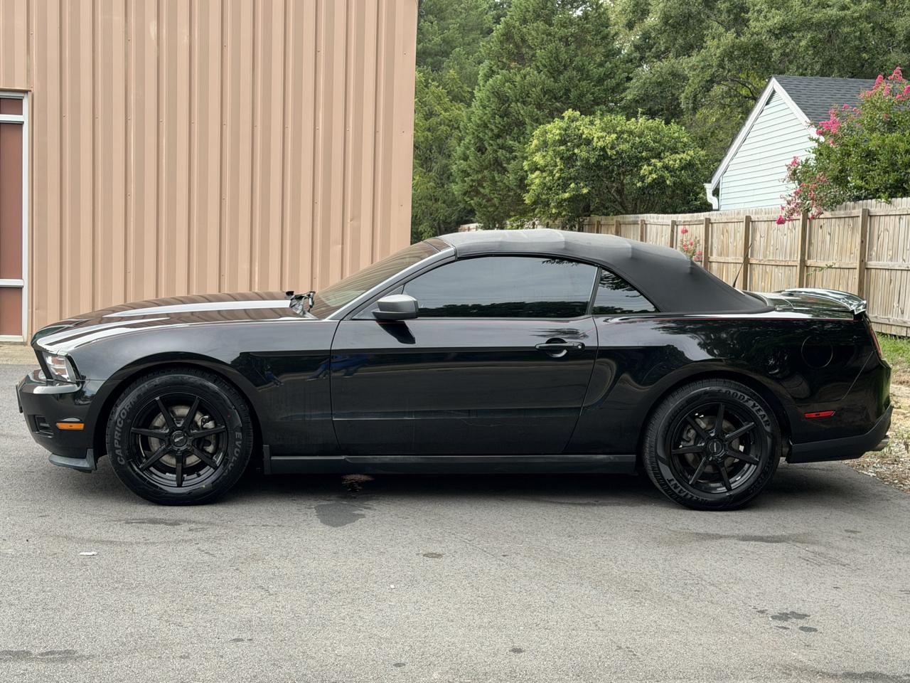 Ford Mustang V6 Convertible 2012
