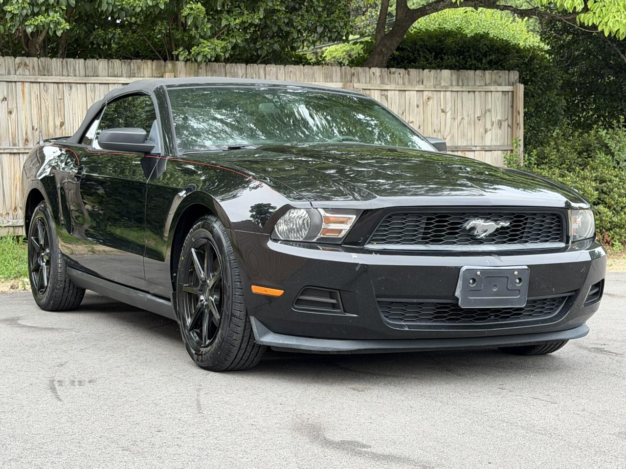 2012 Ford Mustang V6 Convertible
