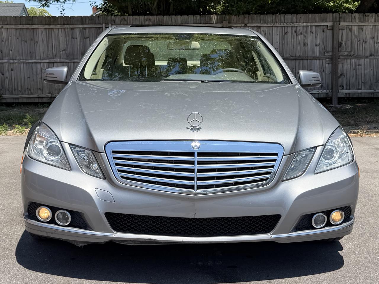 Mercedes-Benz E-Class E350 BlueTEC Sedan 2011