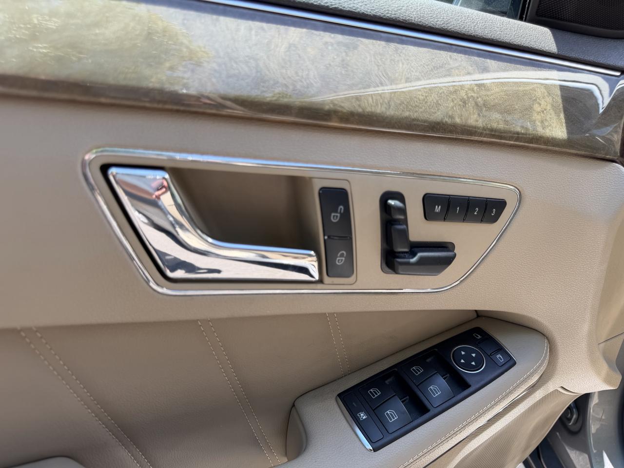Mercedes-Benz E-Class E350 BlueTEC Sedan 2011