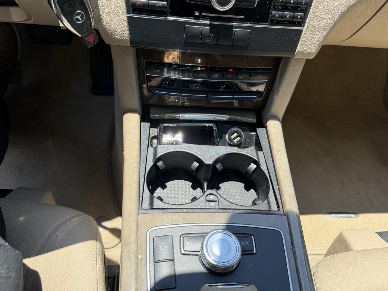 Mercedes-Benz E-Class E350 BlueTEC Sedan 2011