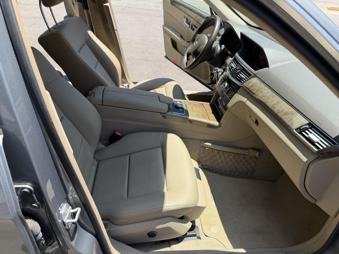 Mercedes-Benz E-Class E350 BlueTEC Sedan 2011