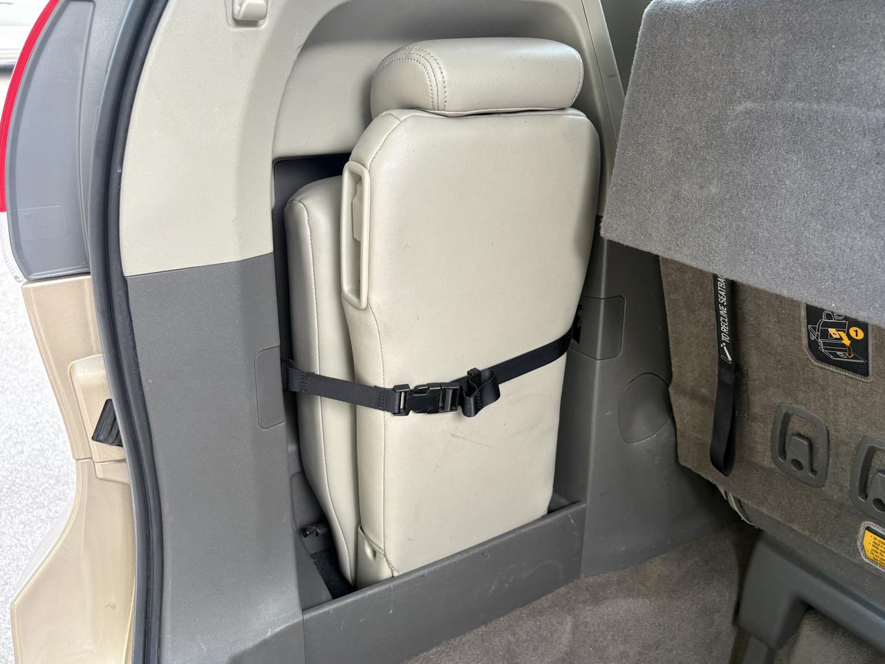 Toyota Sienna LE FWD 8-Passenger V6 2014