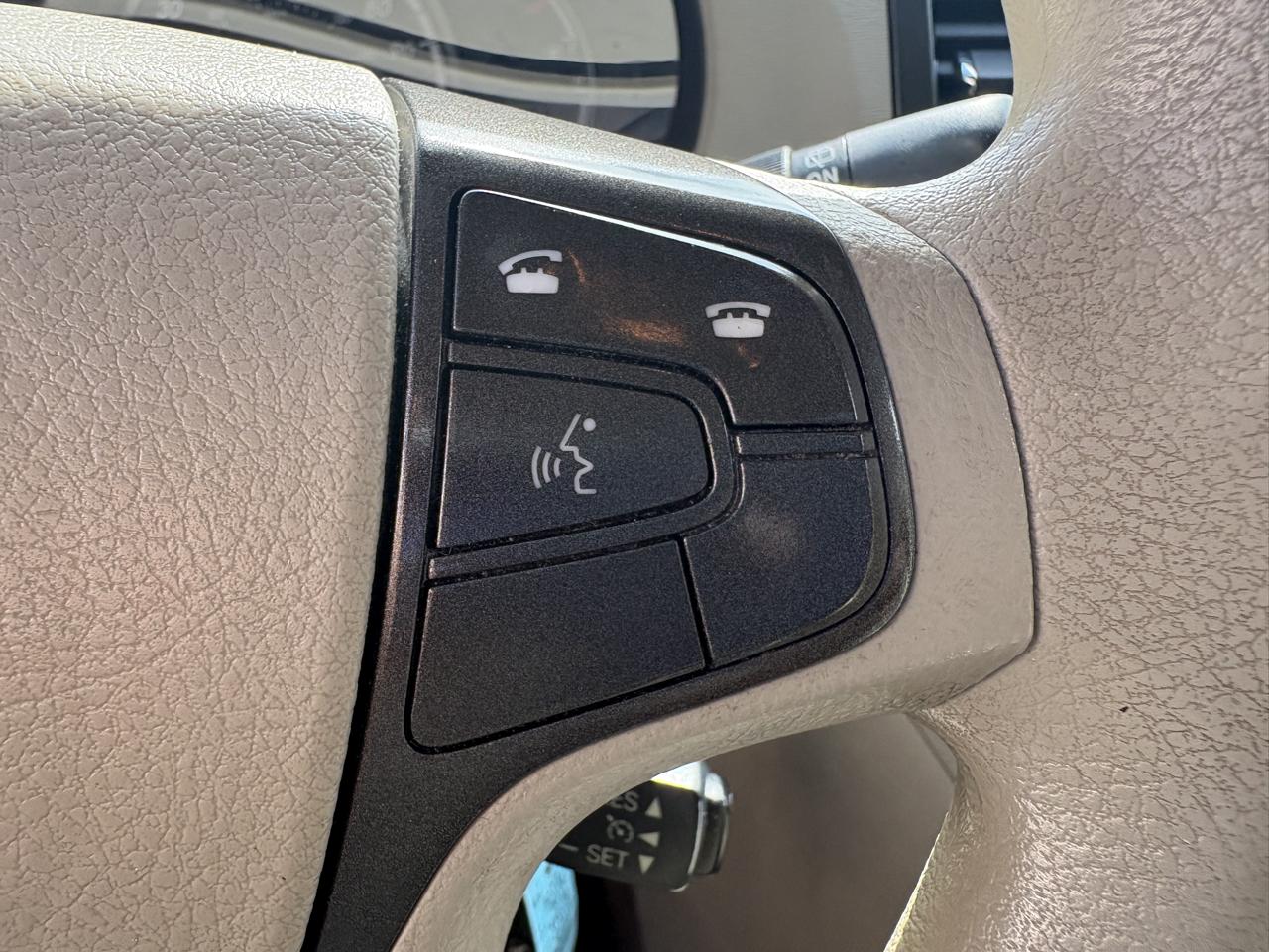 Toyota Sienna LE FWD 8-Passenger V6 2014