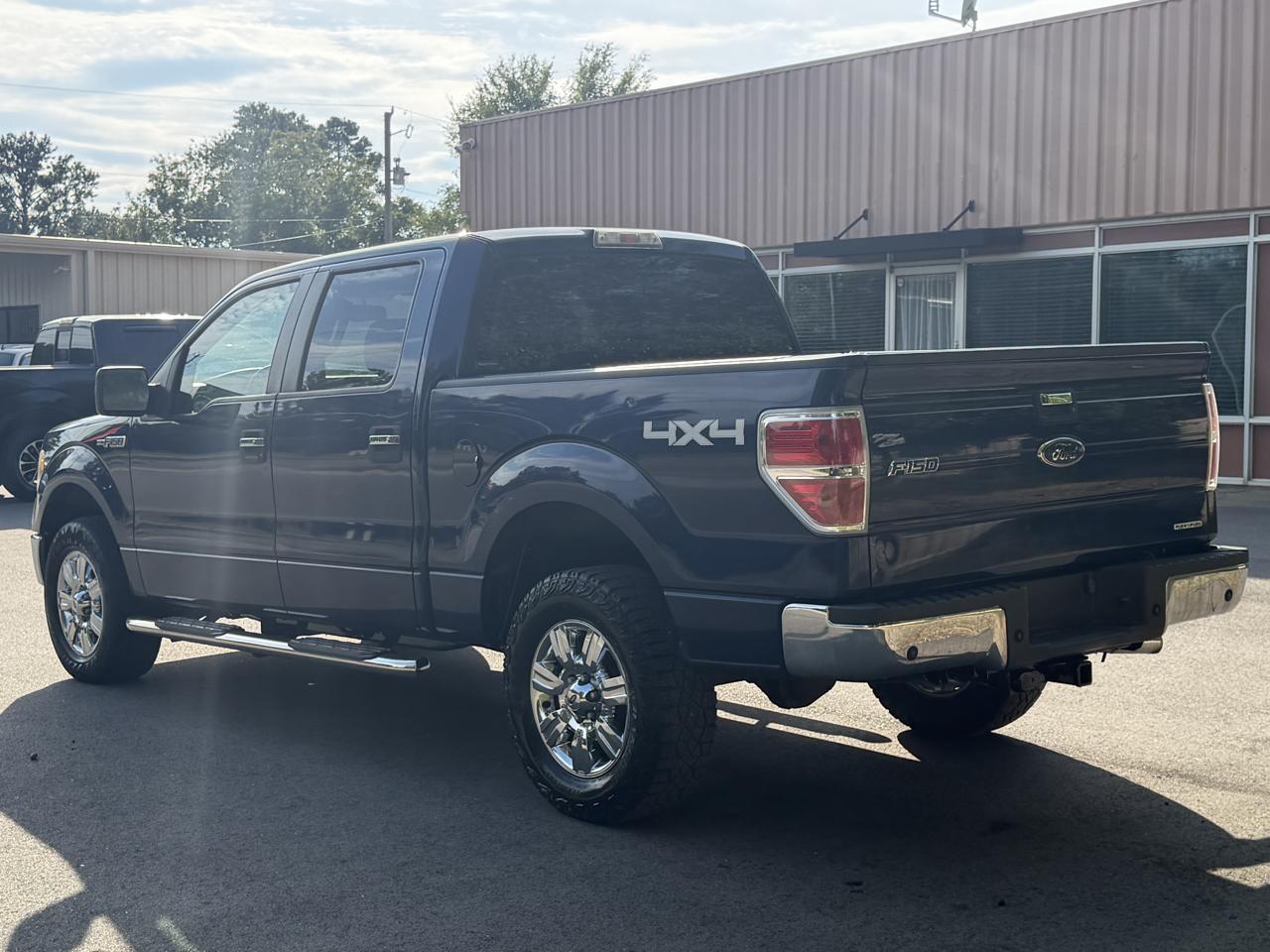 Ford F-150 XL SuperCrew 5.5-ft. Bed 4WD 2010