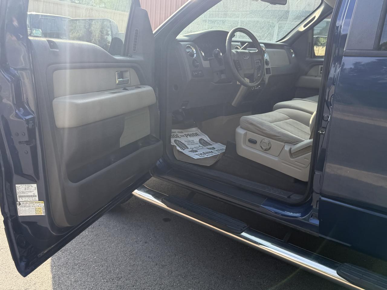 Ford F-150 XL SuperCrew 5.5-ft. Bed 4WD 2010