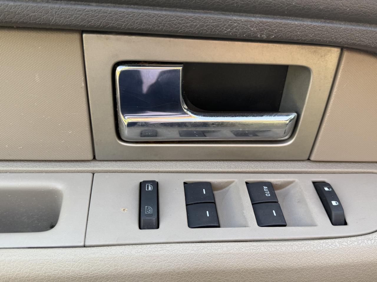 Ford F-150 XL SuperCrew 5.5-ft. Bed 4WD 2010