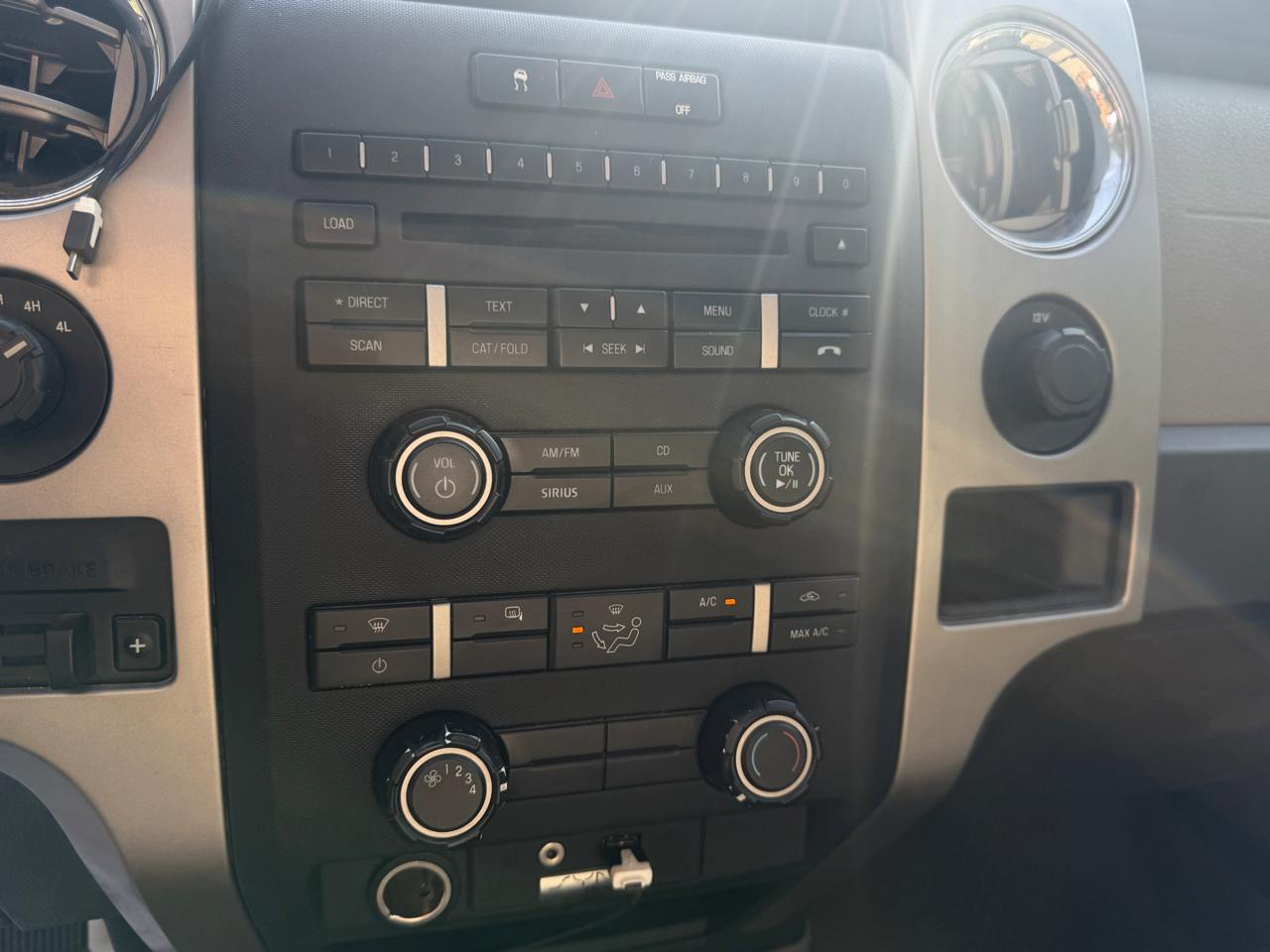 Ford F-150 XL SuperCrew 5.5-ft. Bed 4WD 2010