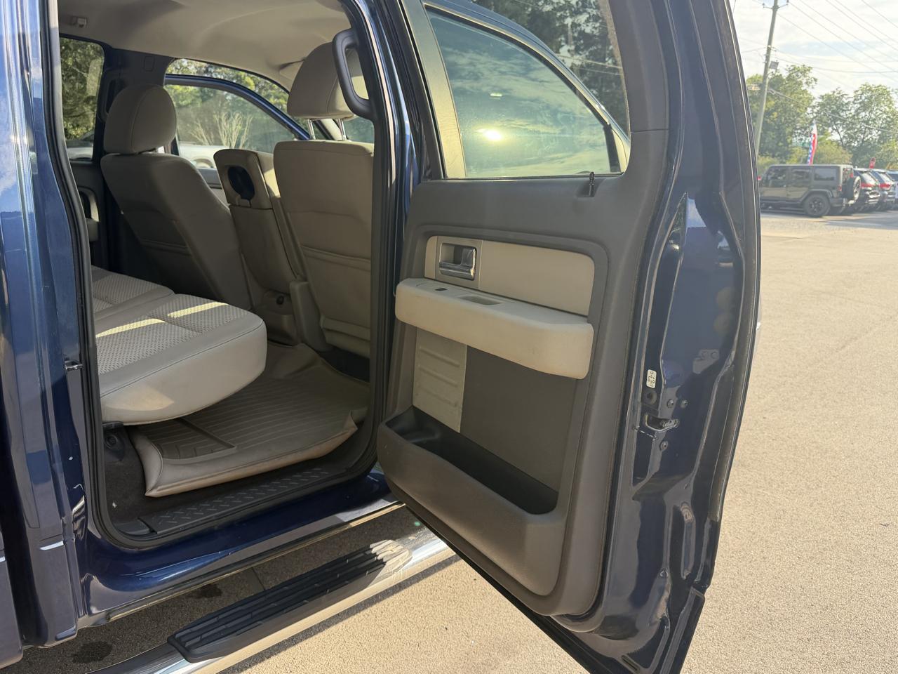 Ford F-150 XL SuperCrew 5.5-ft. Bed 4WD 2010