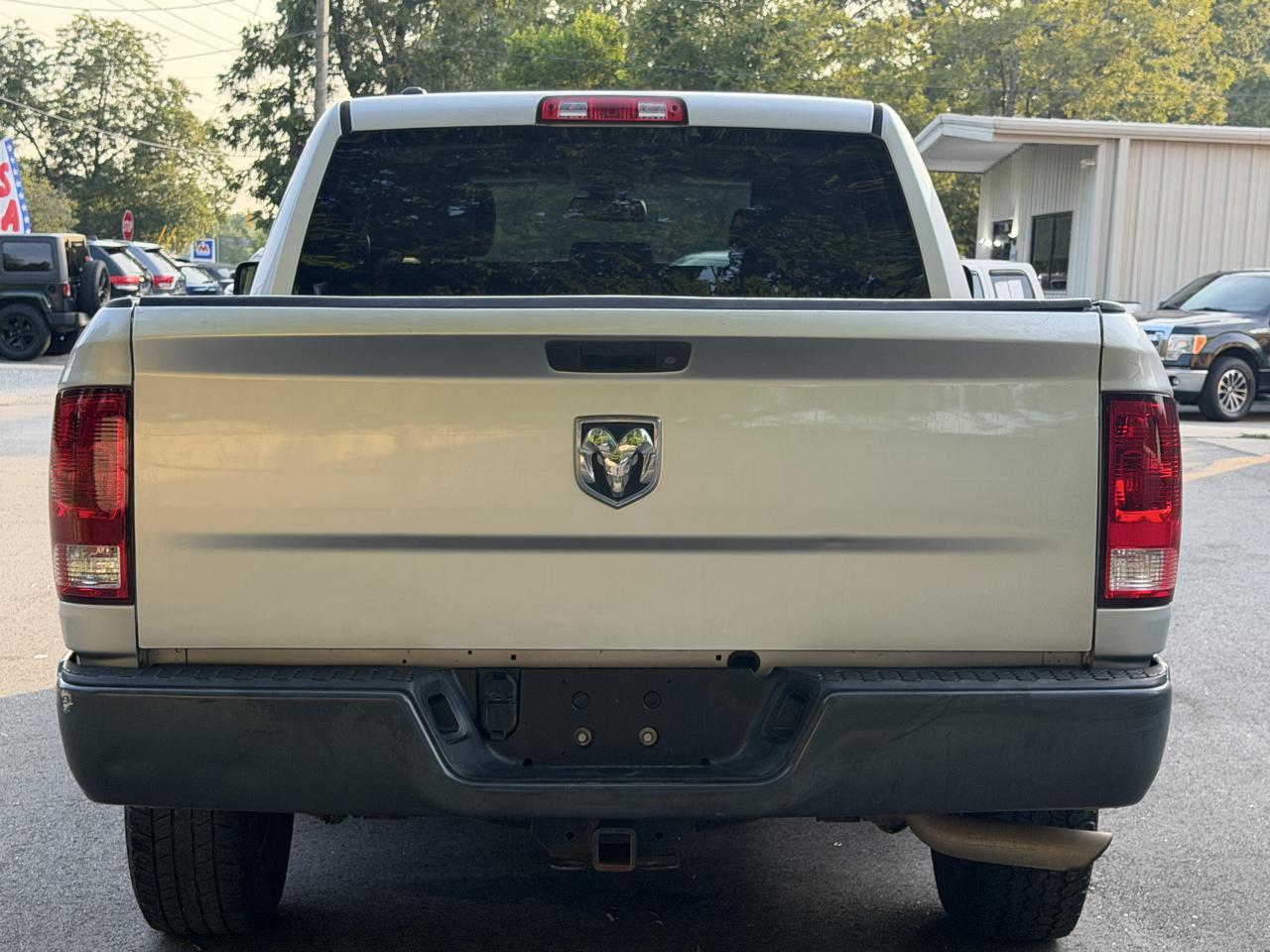 RAM 1500 Tradesman Crew Cab SWB 2WD 2016