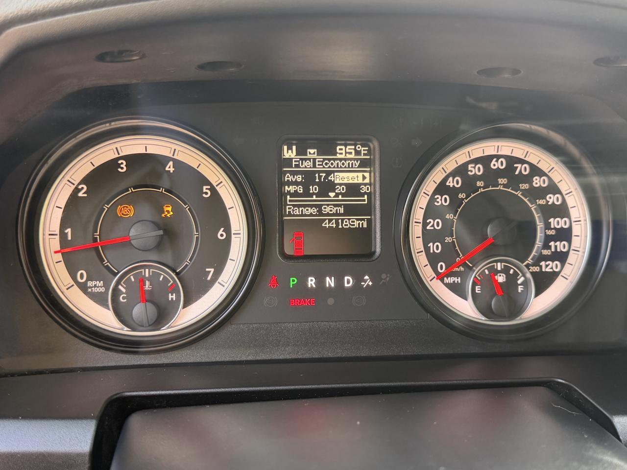 RAM 1500 Tradesman Crew Cab SWB 2WD 2016