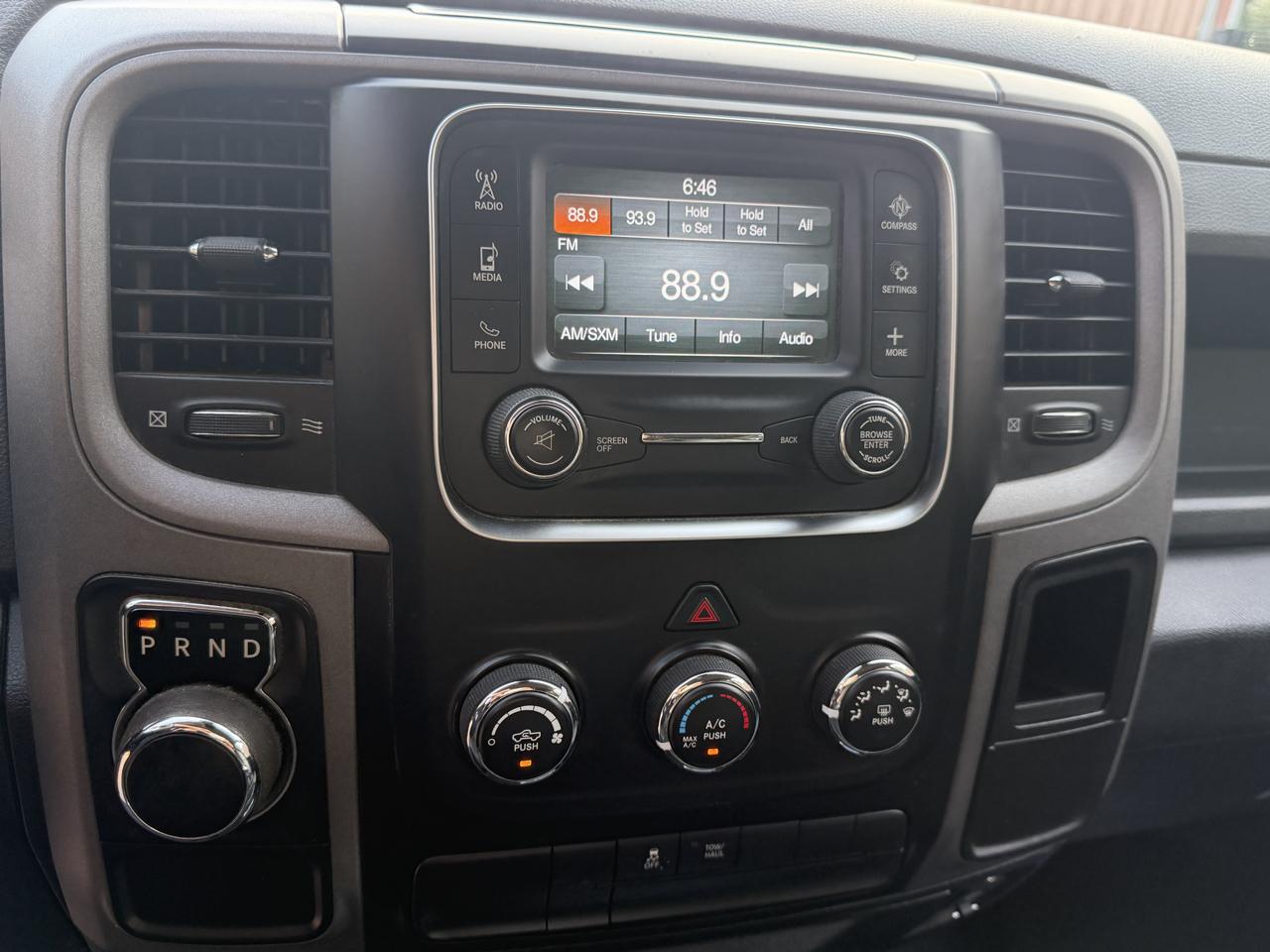 RAM 1500 Tradesman Crew Cab SWB 2WD 2016