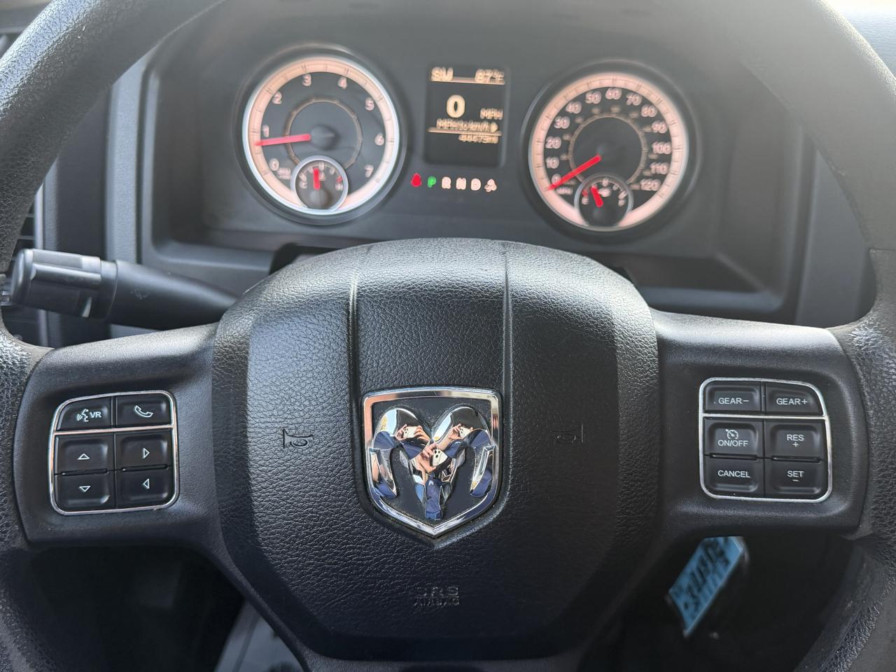 RAM 1500 Tradesman Crew Cab SWB 2WD 2016