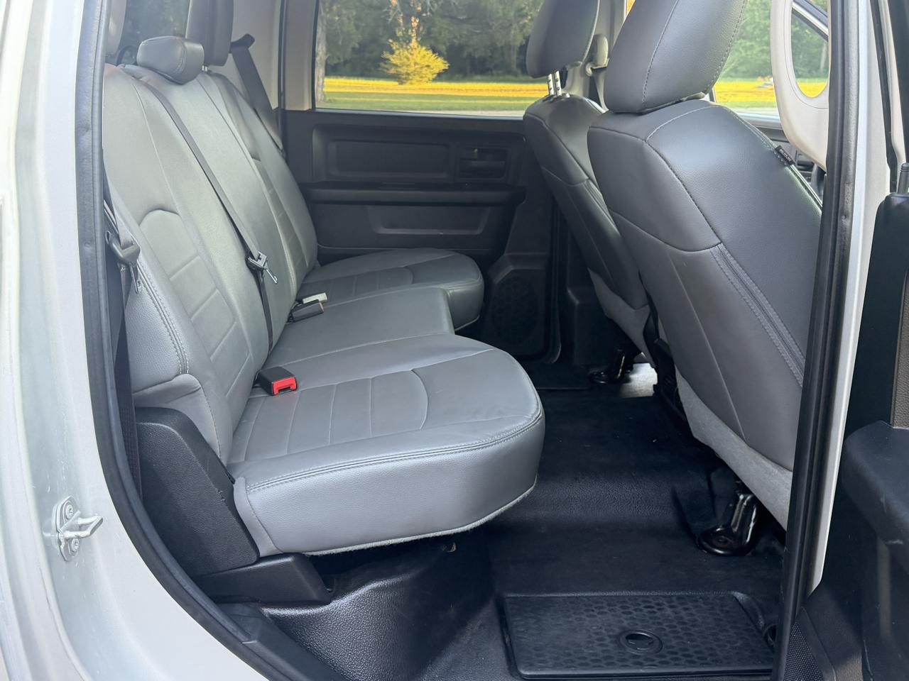 RAM 1500 Tradesman Crew Cab SWB 2WD 2016
