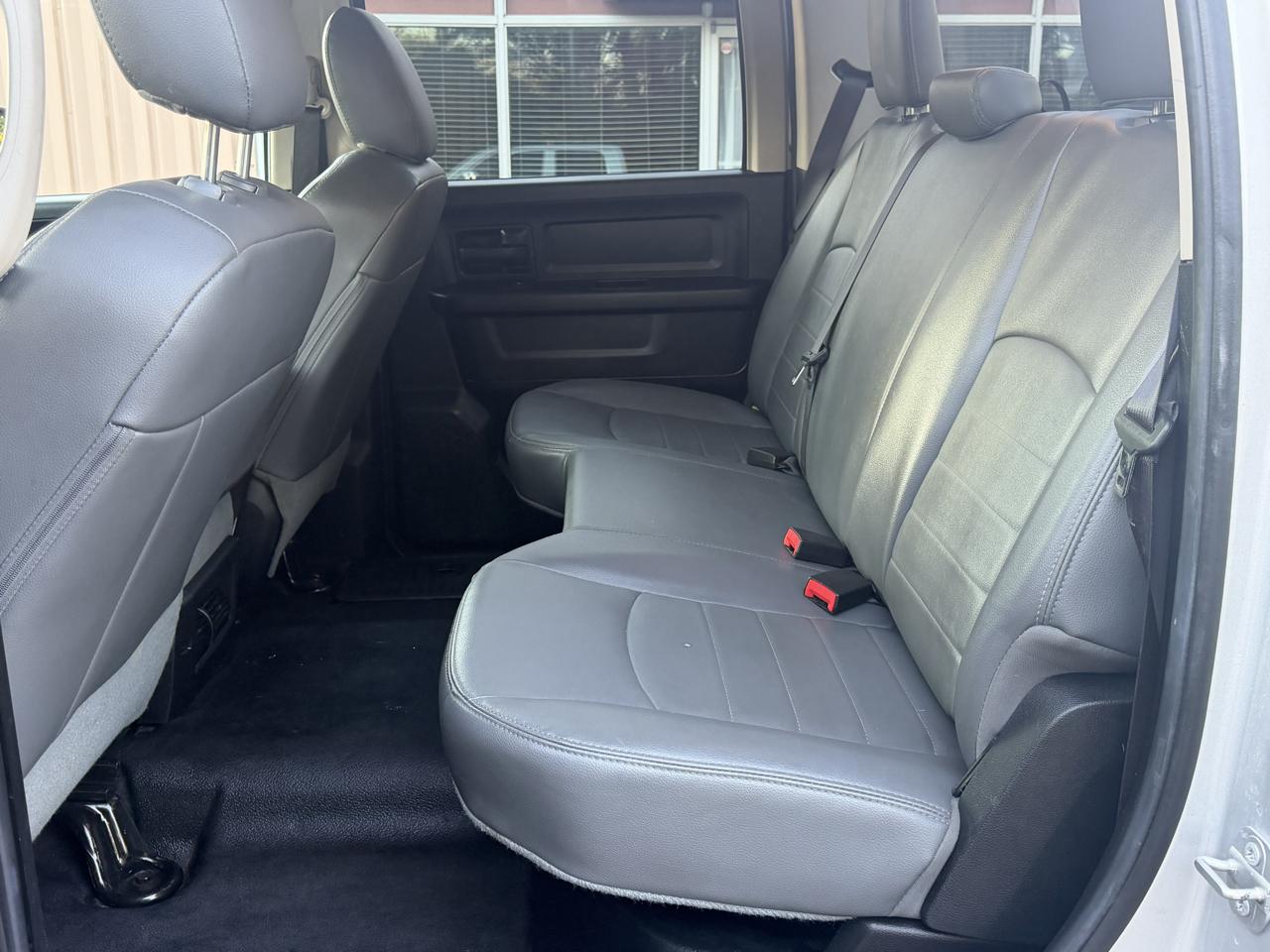 RAM 1500 Tradesman Crew Cab SWB 2WD 2016