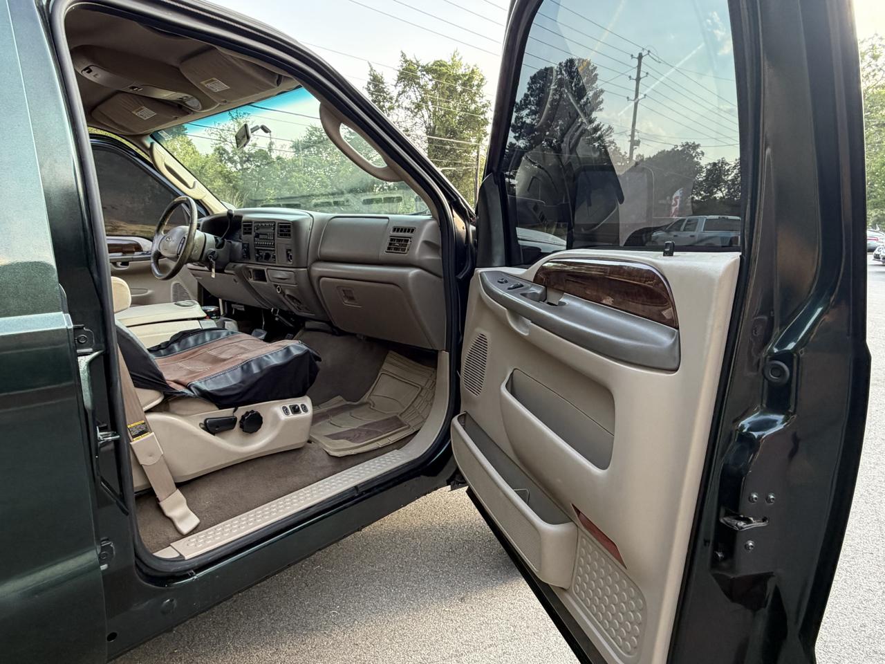 Ford F-250 SD XL Crew Cab 4WD 2004