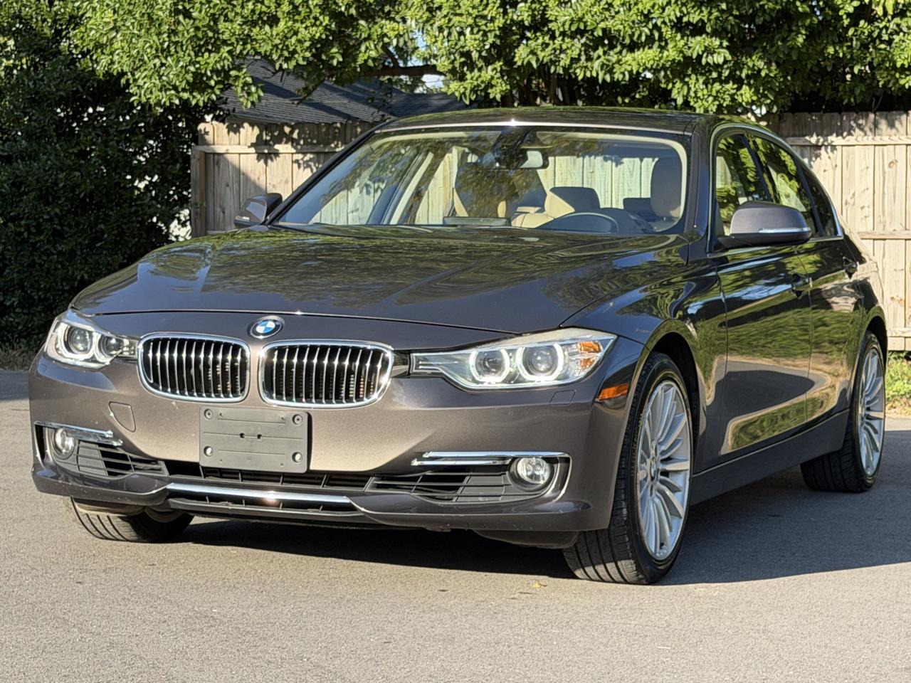 BMW 3-Series 328i xDrive Sedan 2013