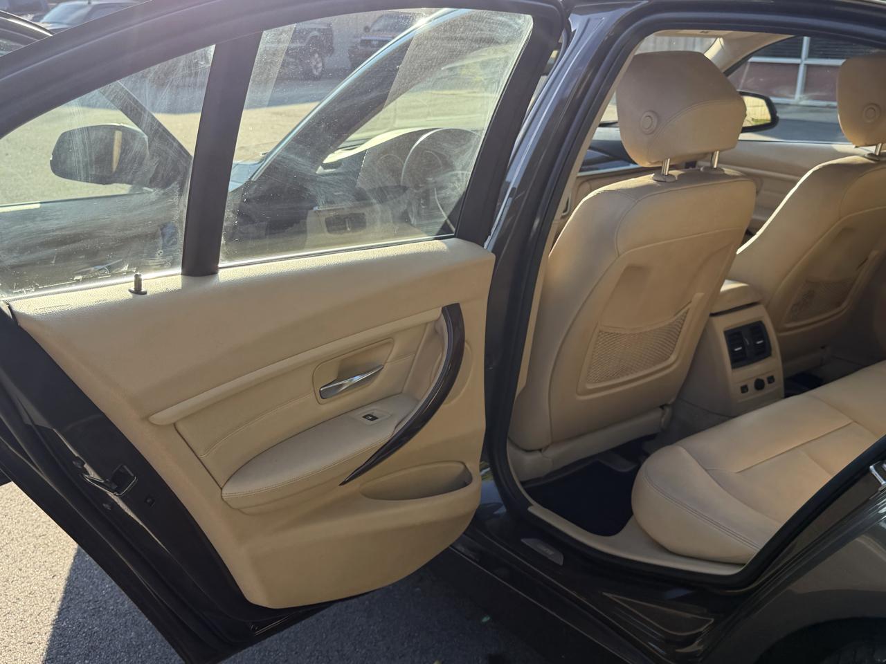 BMW 3-Series 328i xDrive Sedan 2013