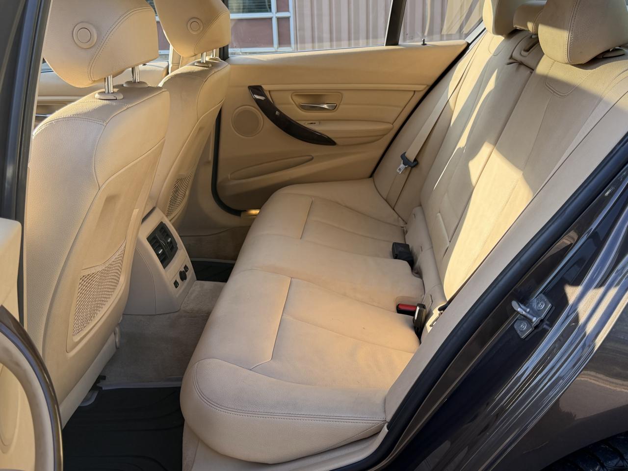 BMW 3-Series 328i xDrive Sedan 2013