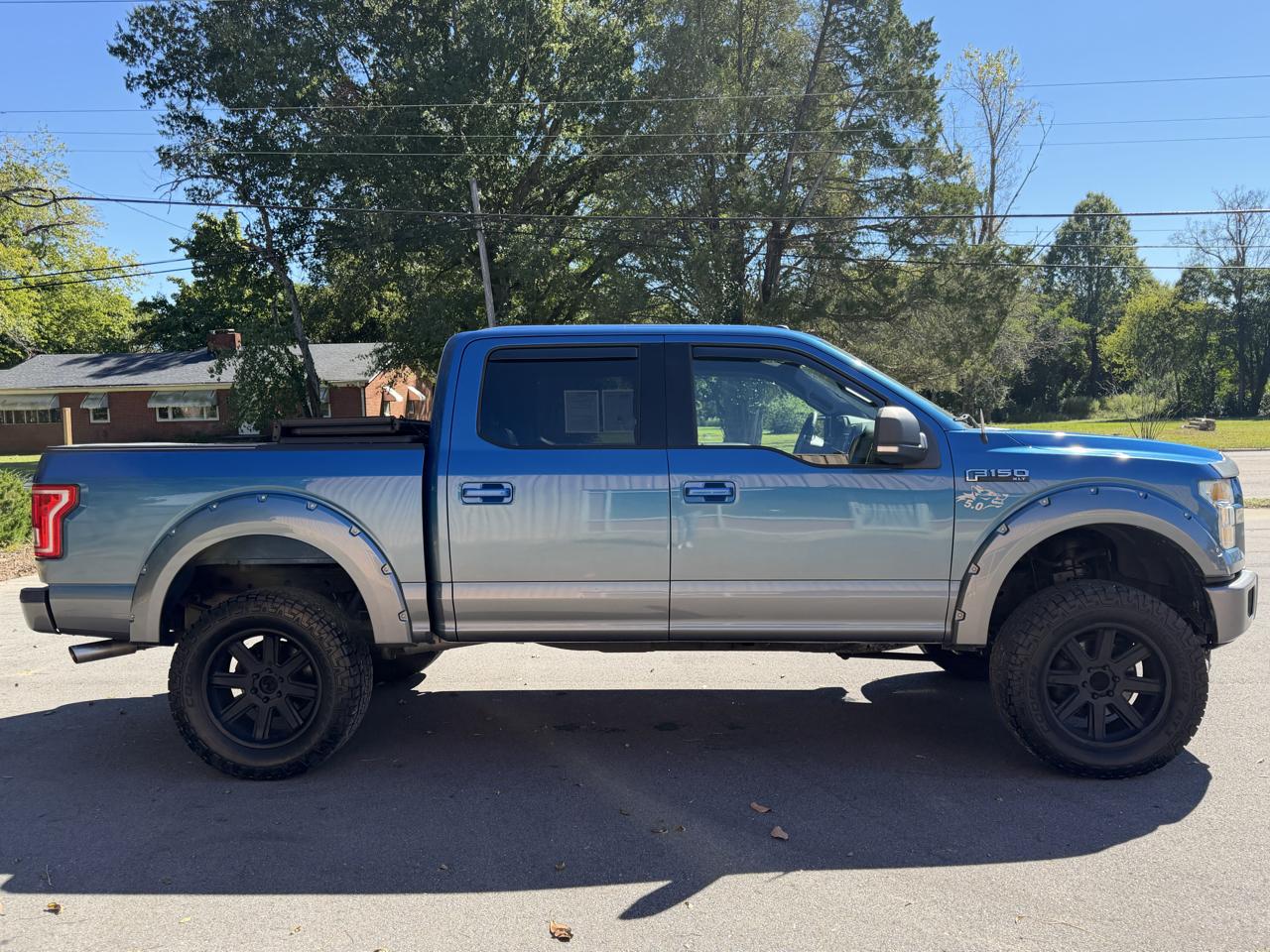 Ford F-150 XLT SuperCrew 5.5-ft. Bed 4WD 2015