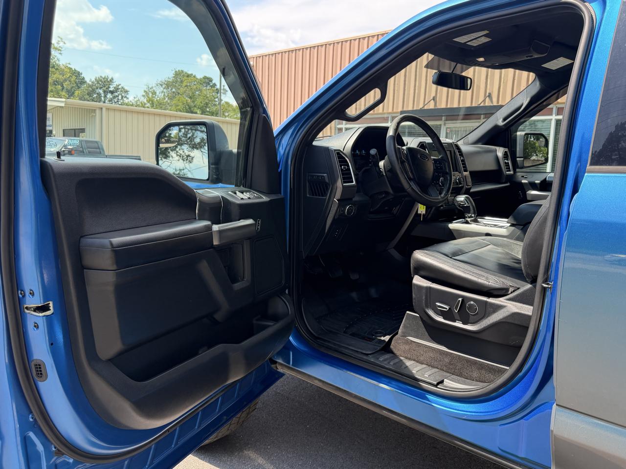 Ford F-150 XLT SuperCrew 5.5-ft. Bed 4WD 2015