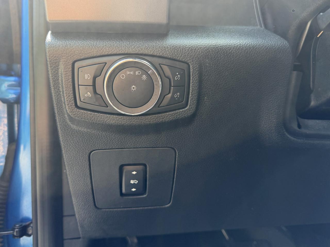 Ford F-150 XLT SuperCrew 5.5-ft. Bed 4WD 2015