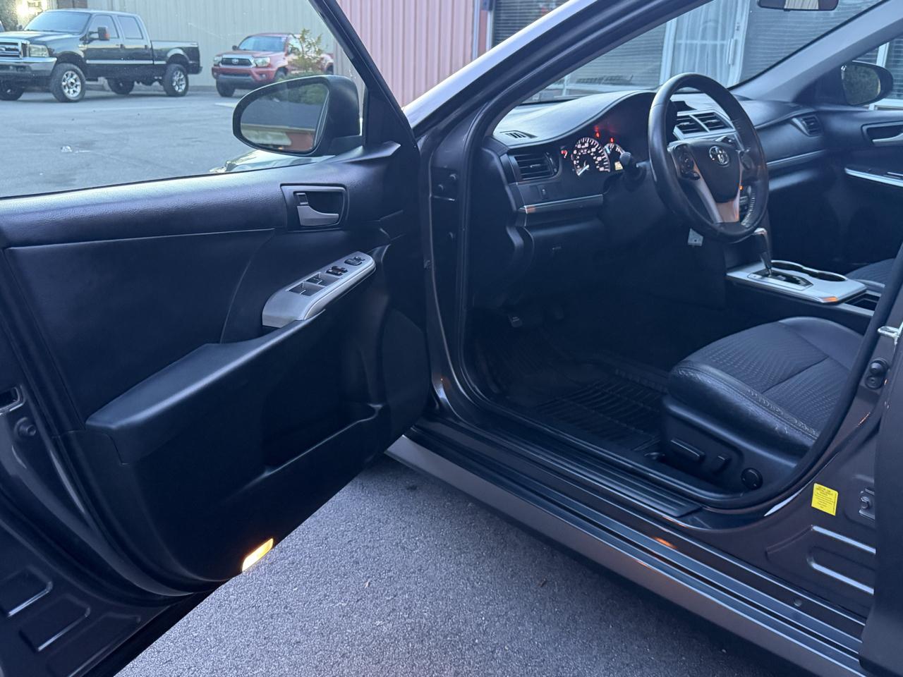 Toyota Camry SE 2013