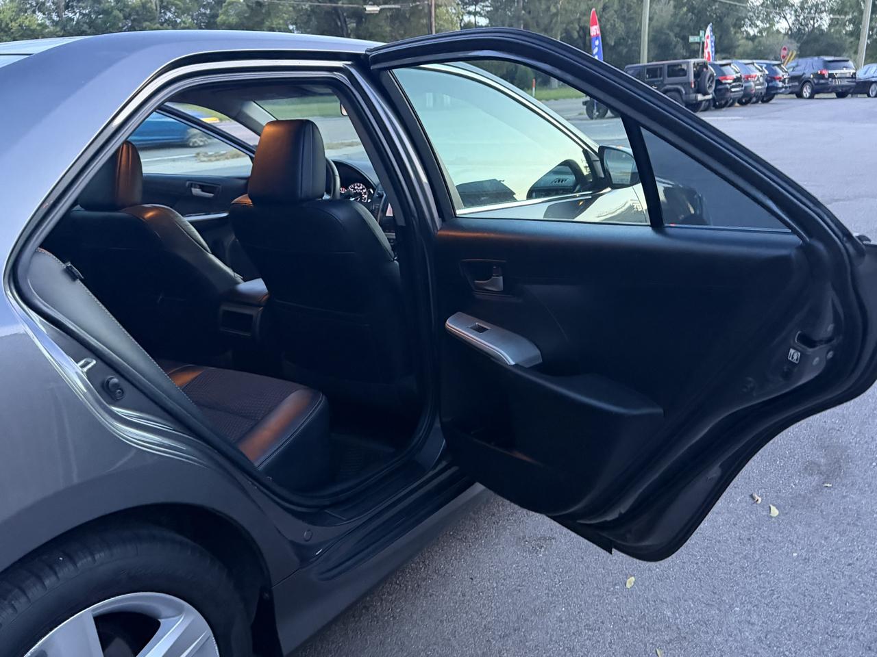 Toyota Camry SE 2013