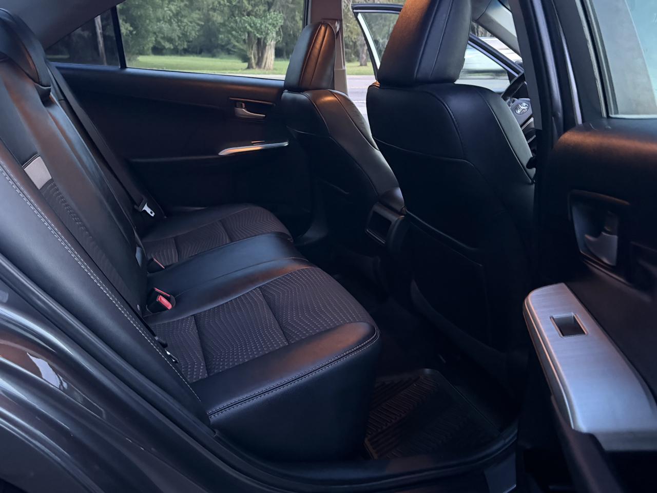 Toyota Camry SE 2013