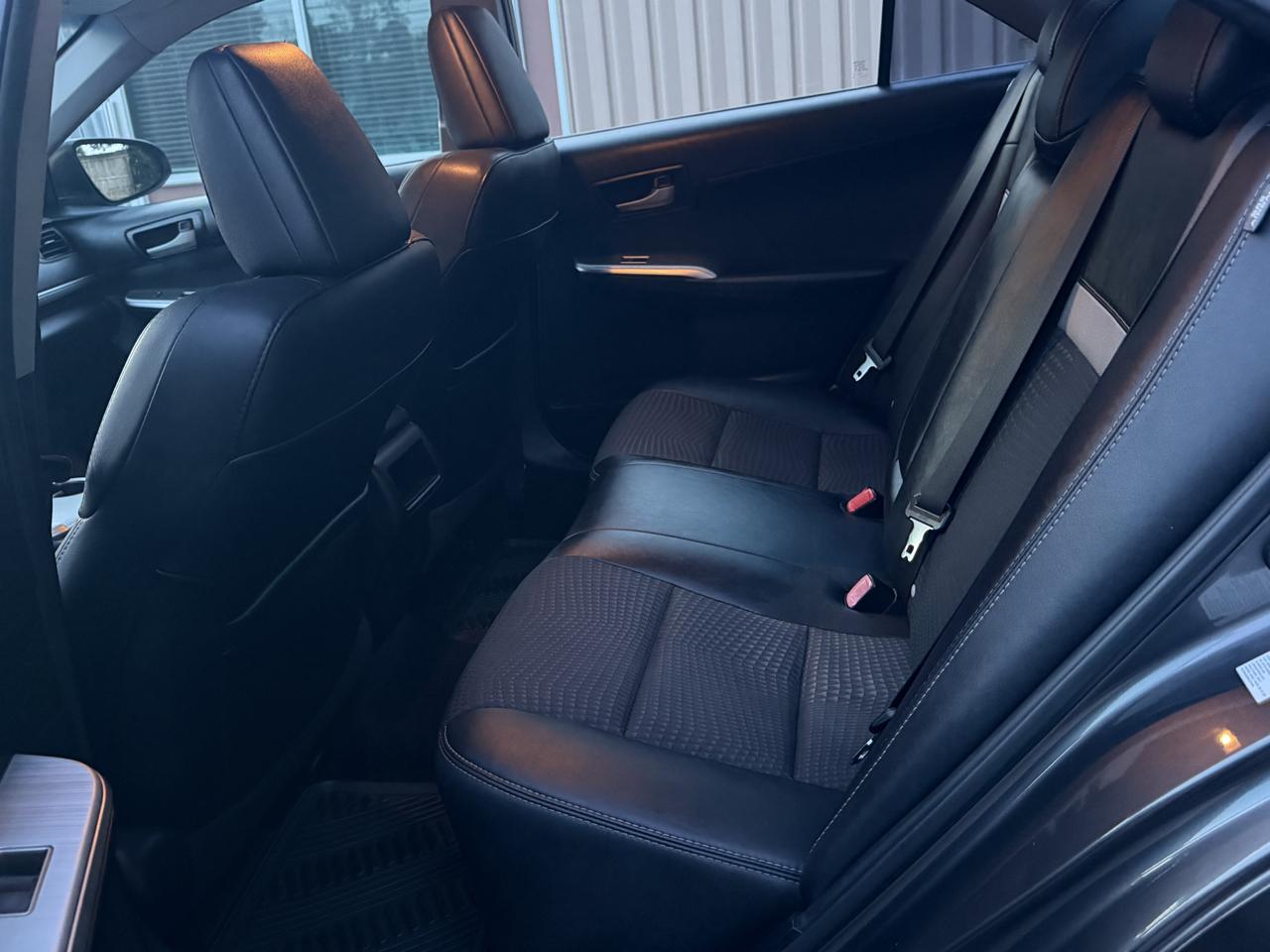 Toyota Camry SE 2013