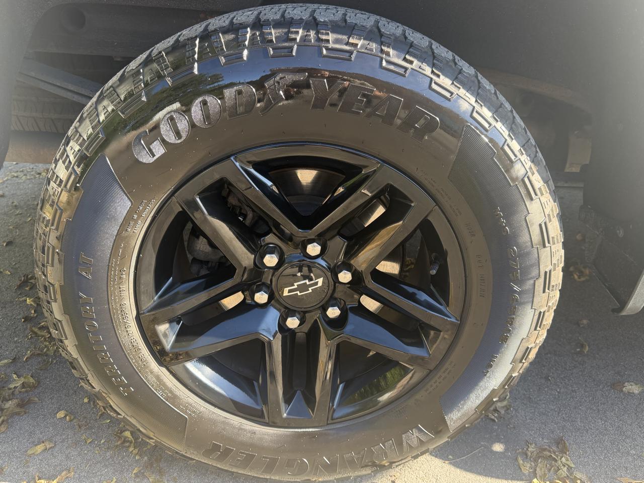 Chevrolet Silverado 1500 LT Trail Boss Crew Cab 4WD 2019