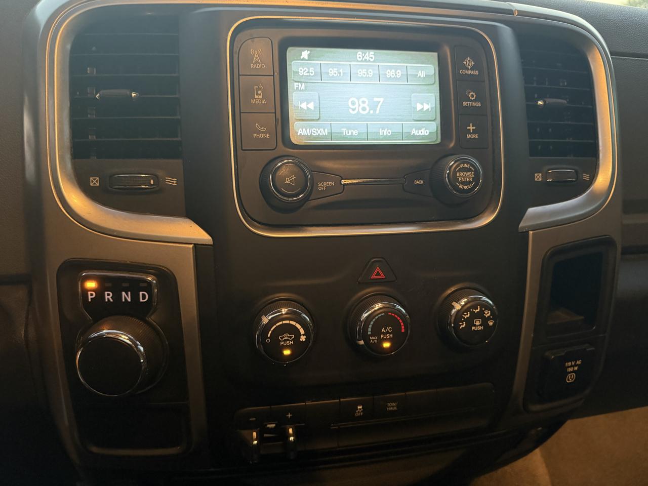 RAM 1500 SLT Quad Cab 2WD 2014