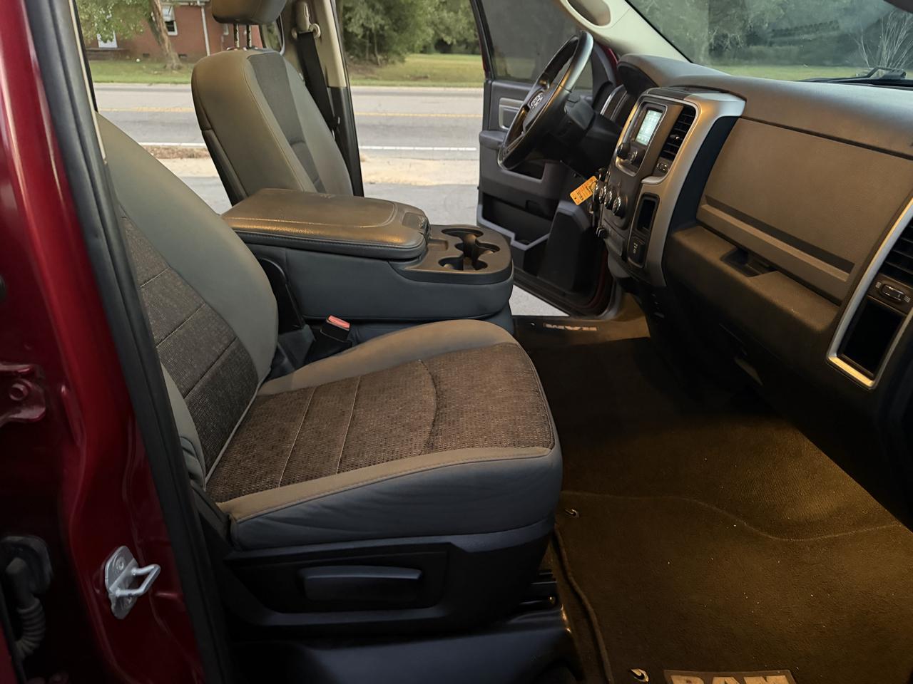 RAM 1500 SLT Quad Cab 2WD 2014